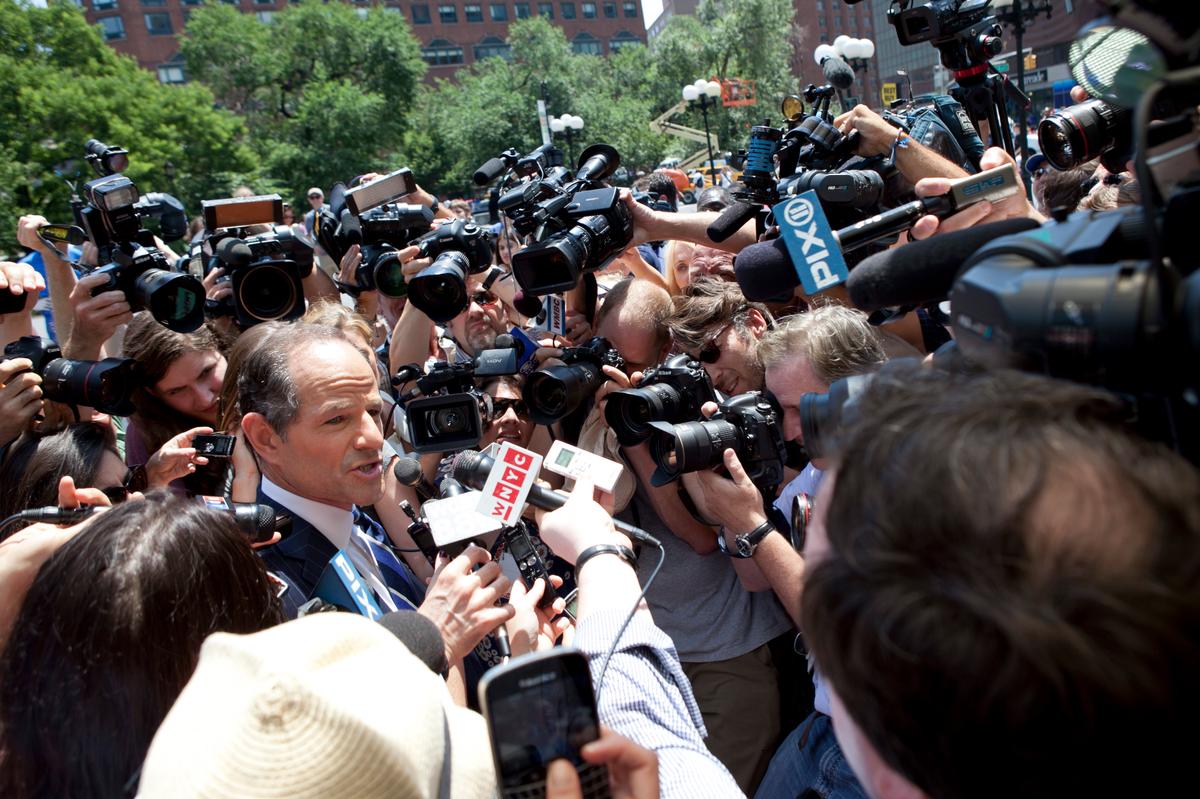 15 Photos of Eliot Spitzer Surrounded in Union Square