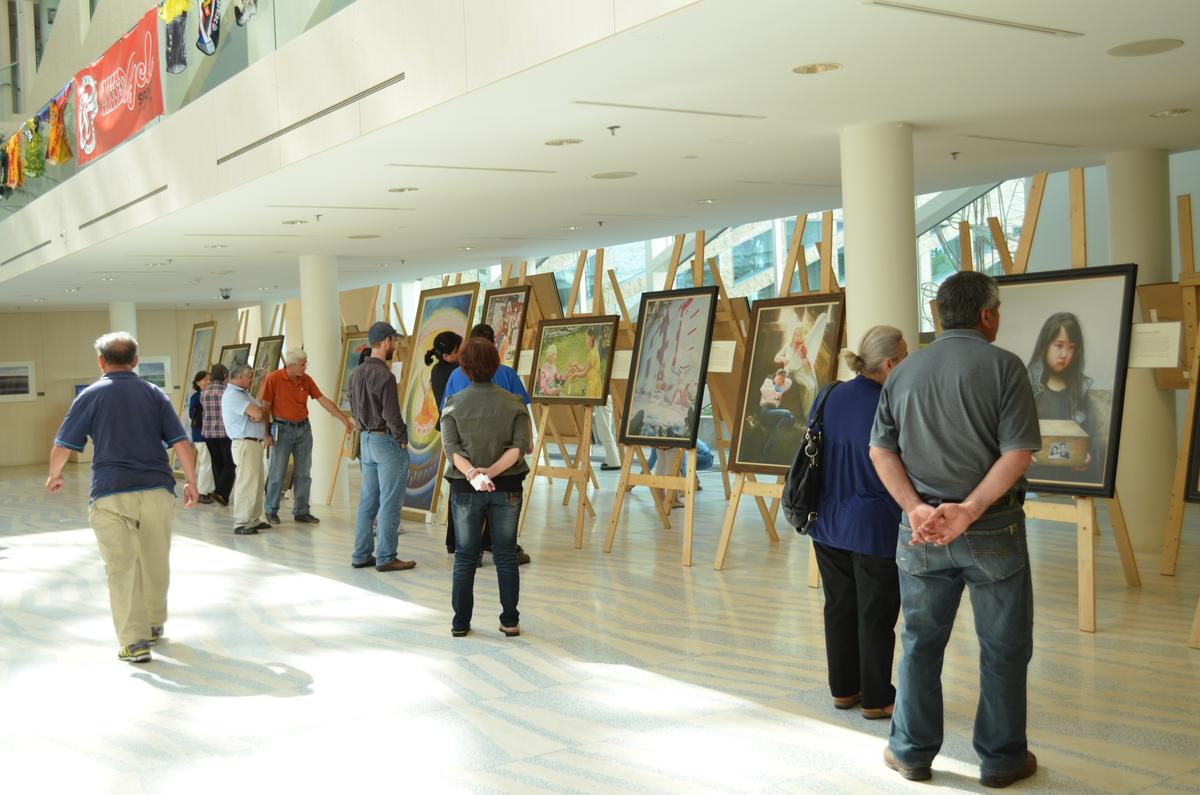 Zhen Shan Ren Art Exhibition Visits Edmonton