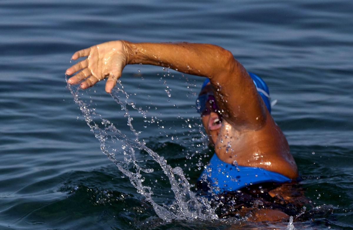 Diana Nyad Completes Cuba to Florida Swim