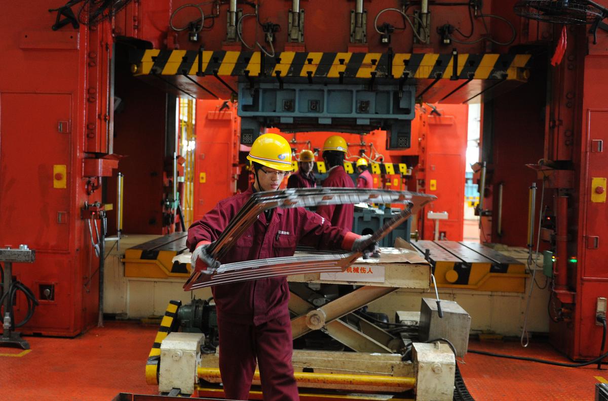 Politics Hold Economy Hostage in China 