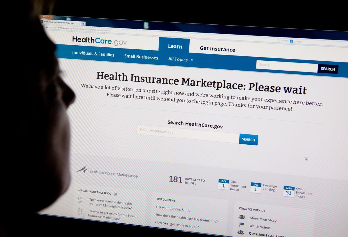 Obamacare Site Crashing: Could Take 2 Months to Fix Obamacare Site Bugs
