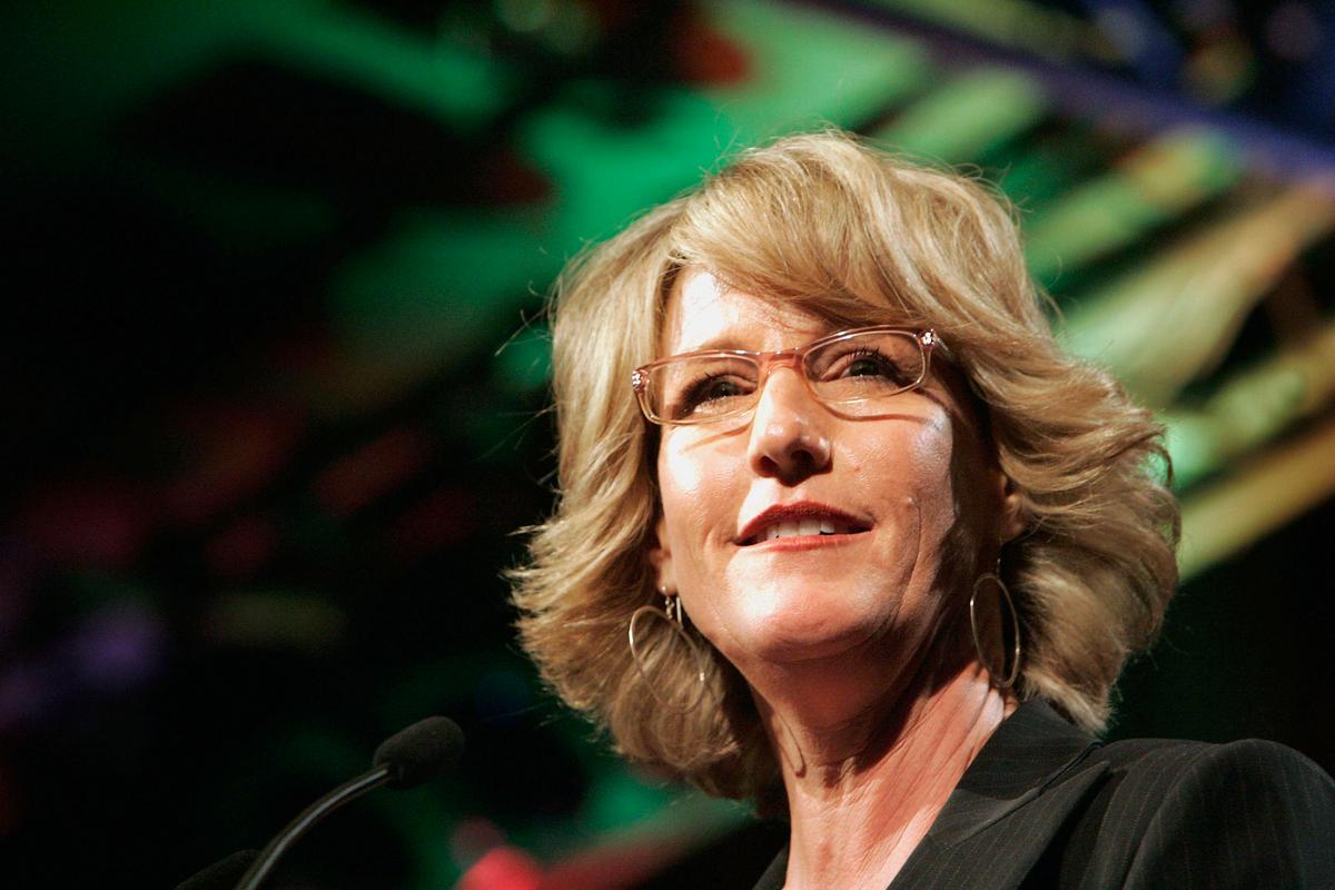 Erin Brockovich Essure: Activist Leading Fight Against Birth Control