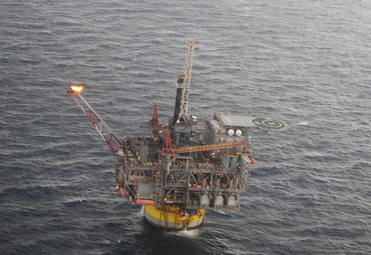 Peter Jorge Voces Falls Off Oil Platform in Gulf of Mexico, Search Commences