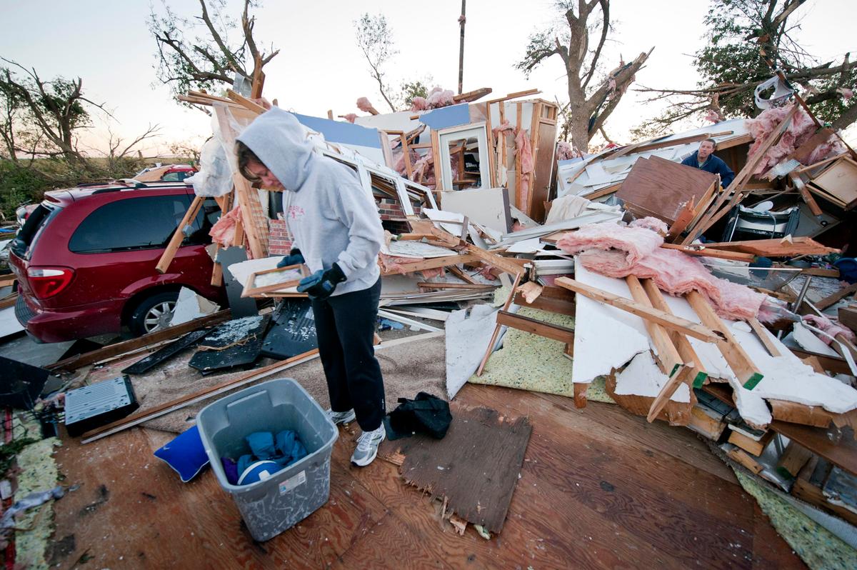 Wayne, Nebraska: Tornado Destroys 10 Buildings, Injures 15 (+Photos)