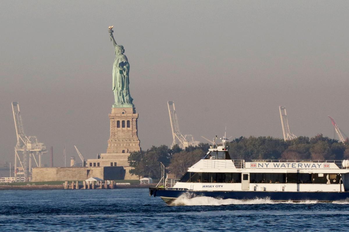 Statue of Liberty Boat Tours Restarted During Government Shutdown