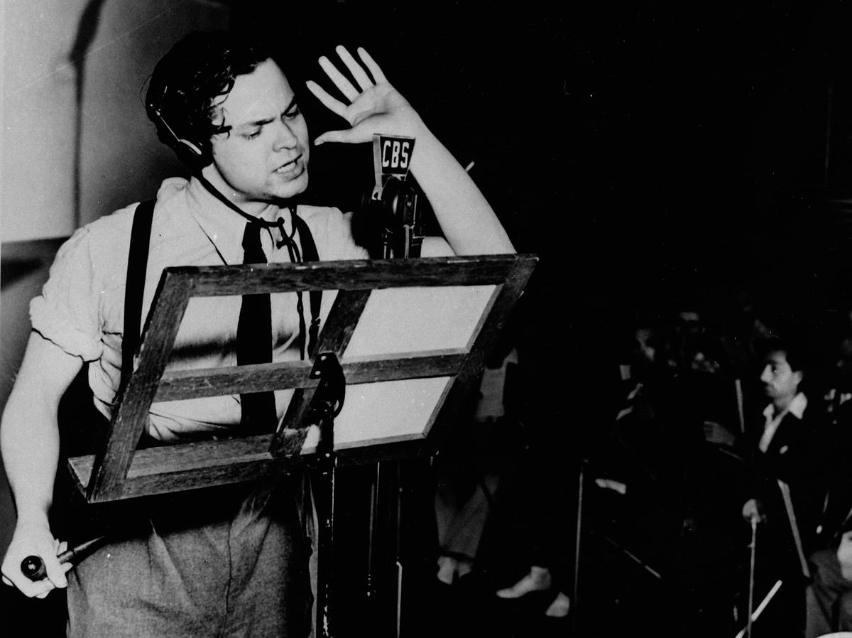 ‘War of the Worlds’ Anniversary: Listen to ’War of the Worlds’ on 75th Anniversary