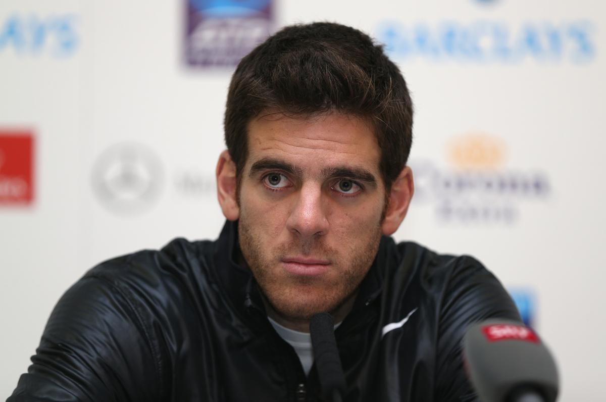 Tennis Star Robbed in Paris After Stopping to Sign an Autograph