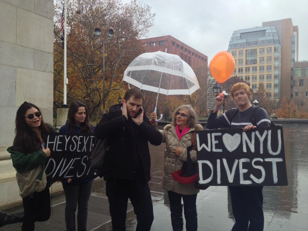 NYU Alumni, Students Call on School to Divest