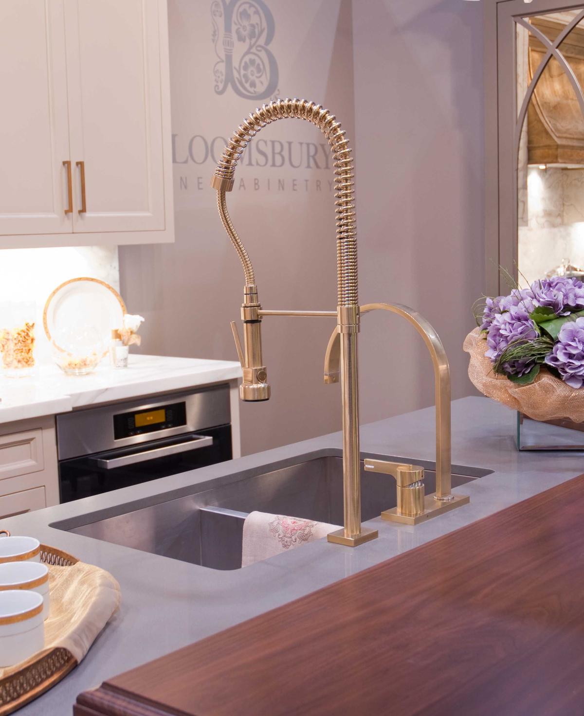 Gold: Hottest Trend For 2014 Home Decor