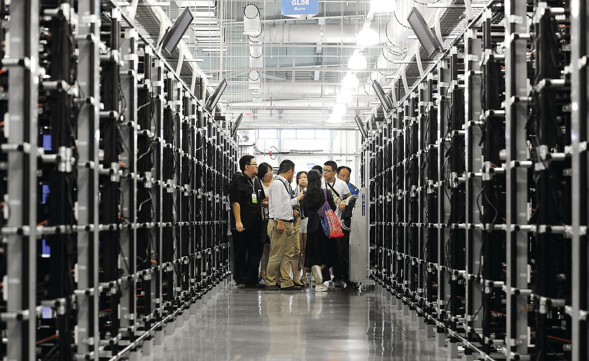 US Govt Squeezes Hi-Tech Security Threats—and China