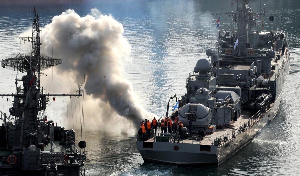 Russians Test Missile for China: Moscow Hopes to Export More Weapons to Beijing