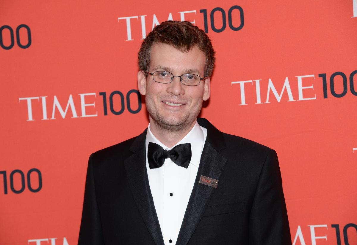 ‘The Fault in Our Stars’ Author John Green Inspires #Johning Meme (Photos)