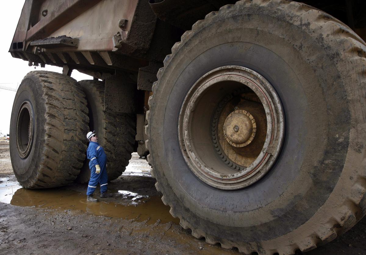 ‘Oilpatch Marriages’ Taking a Toll on Families, Says Relationship Expert