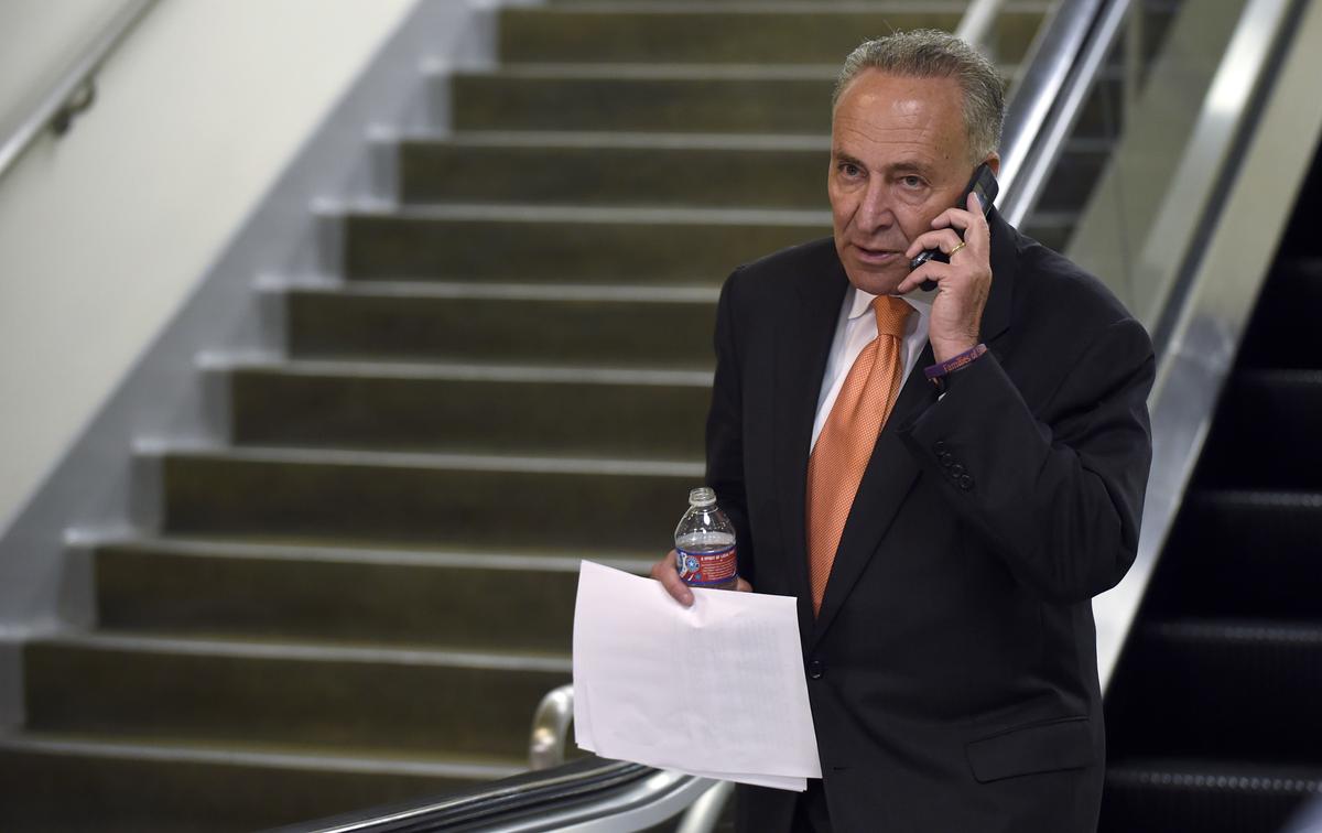 Senators Propose Plan to Cut Pet Drug Costs