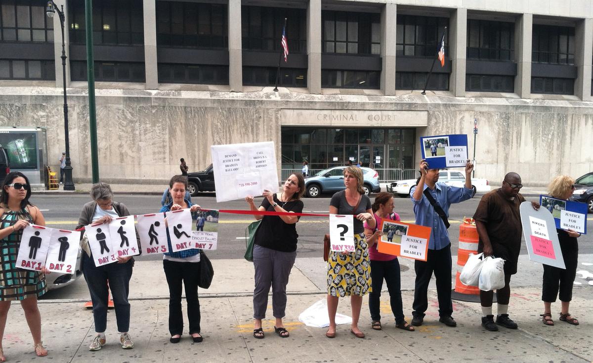 Advocates Hold Vigil for Rikers Inmate Who Died in Prison