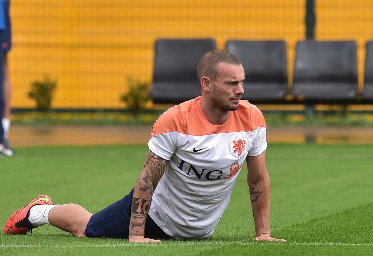 Wesley Sneijder Injury Today: Netherlands Midfielder Ruled Out of FIFA World Cup 2014 Third Place Match; Jonathan De Guzman Replaces Him