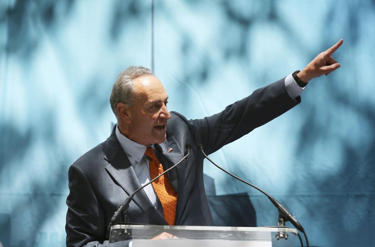 No. 3 Senate Democrat Schumer Discloses Pneumonia Diagnosis