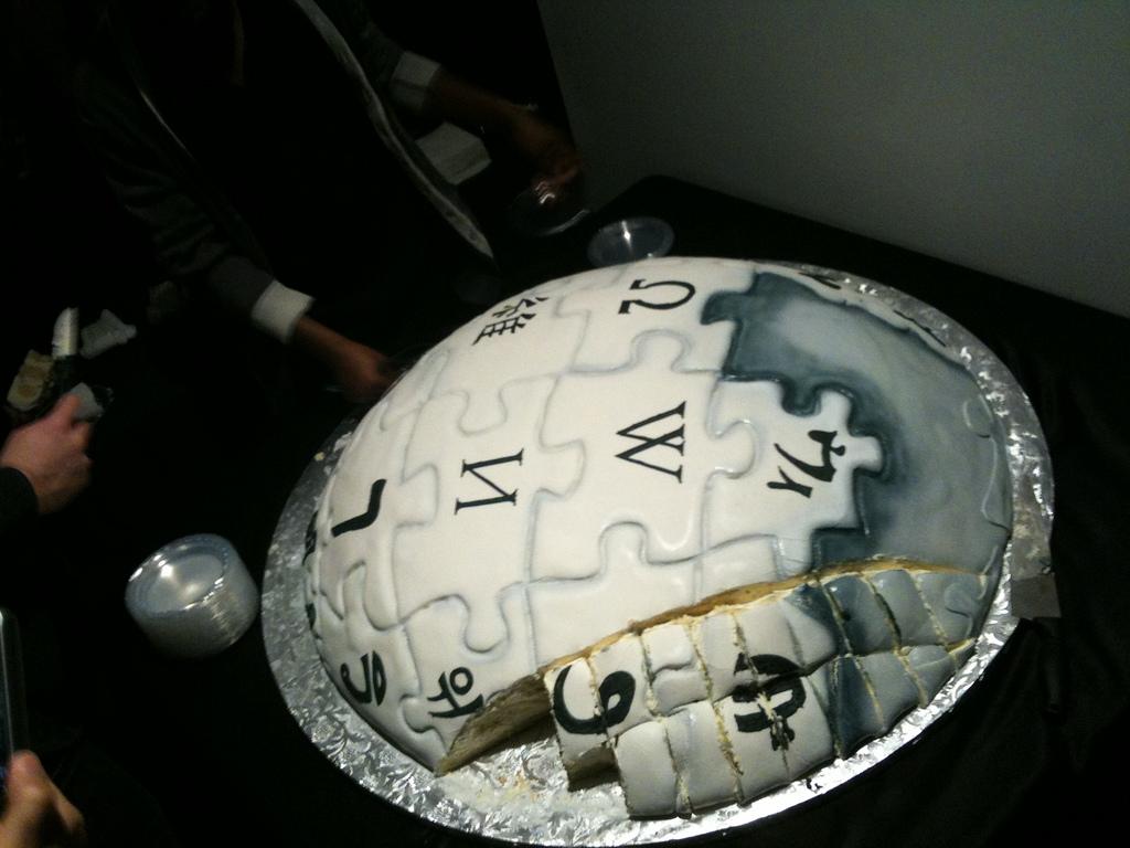 Geotagging Reveals Wikipedia Is Not Quite So Equal After All