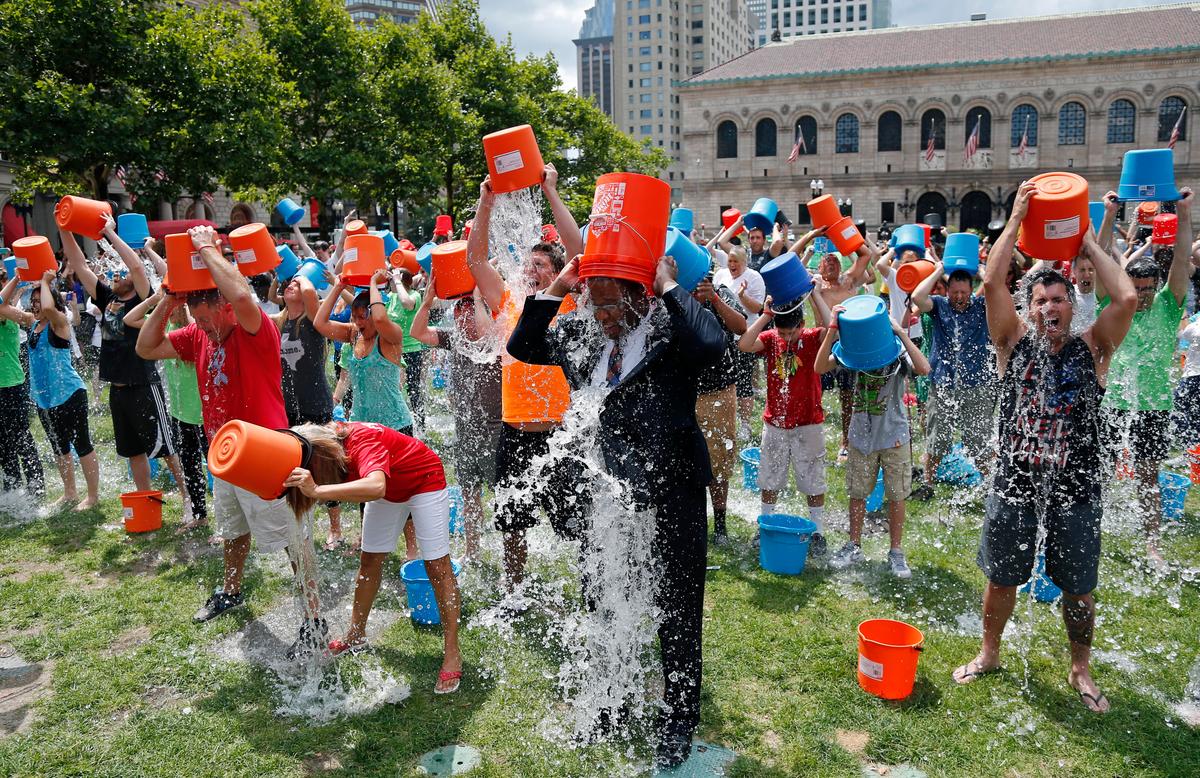 Ice Bucket Challenge Rules: How to Undertake Water Challenge; Latest Info on Donations Numbers