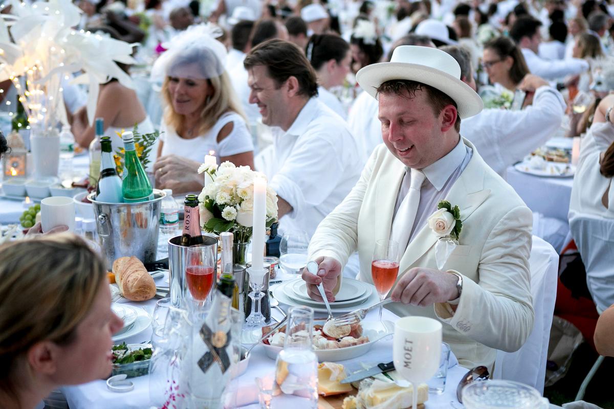 Dîner en Blanc Shines Again in New York (Photo Gallery)