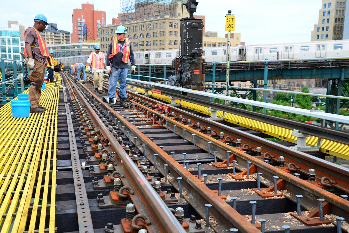 After 5-Week G Train Outage, Riders Say They Prefer the Shuttle
