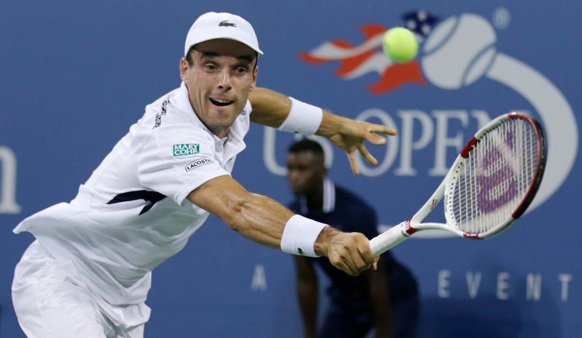 Spaniard Sorry for Comparing Hotel to Jail