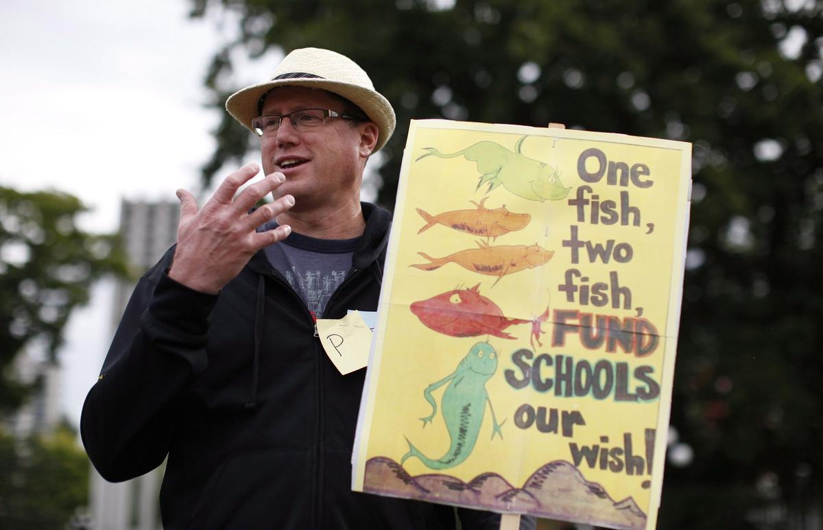 Clark Urges Teachers’ Union Suspend Strike, Union Vows Indefinite Unrest 