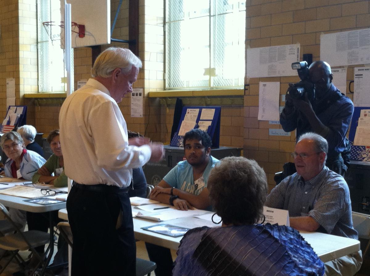 New York Primaries: Avella and Liu Campaign Until Last Minute for a Tight State Senator Race