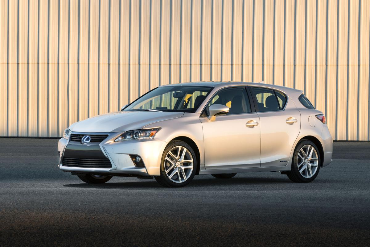 Lexus CT 200h: World’s First Luxury Hybrid Hatchback