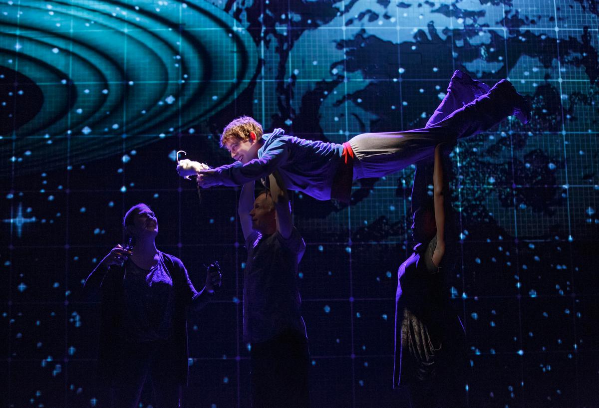 Theater Review: ‘The Curious Incident of the Dog in the Night-Time’