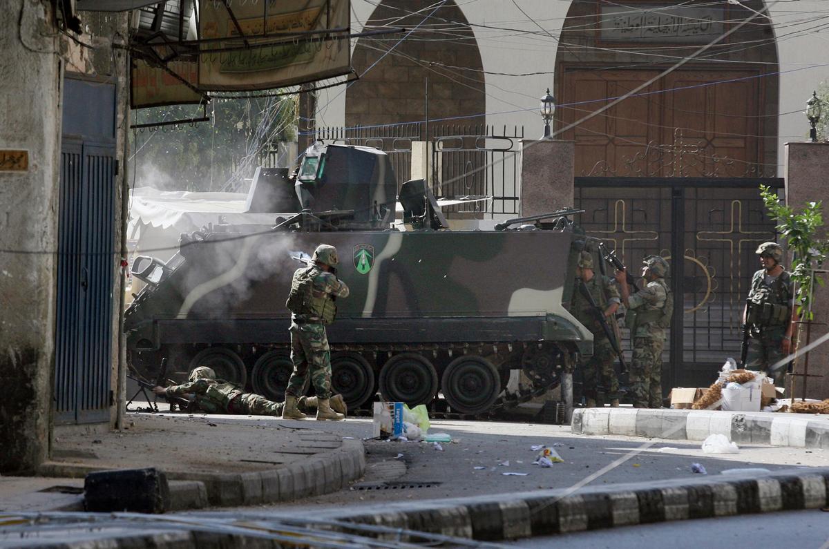 Lebanese Army Clashes With Islamist Militants, 5 Killed