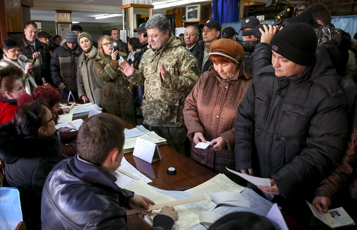 Pro-Western Parties Leading Ukraine Vote
