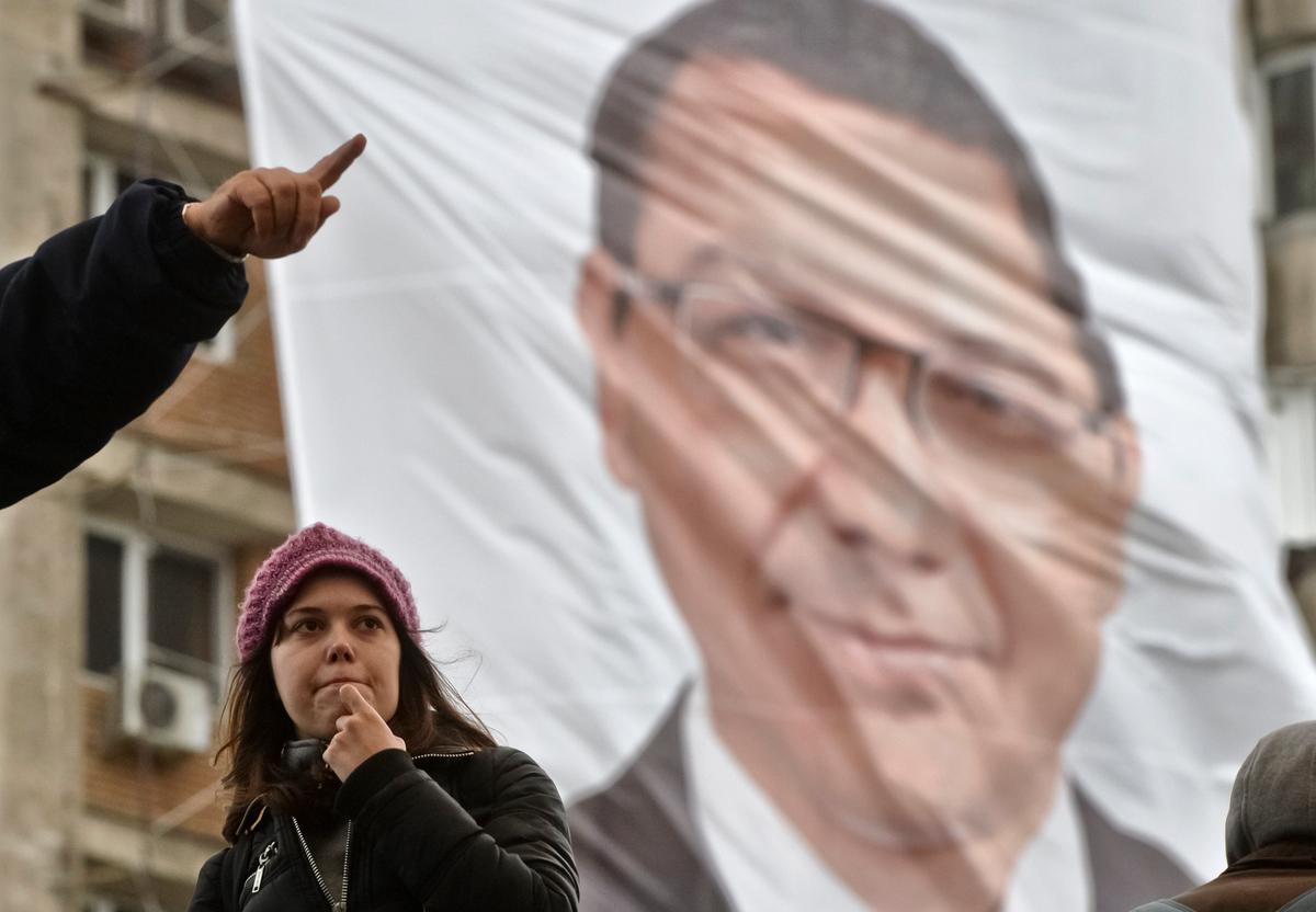 Romania’s Parliament Votes to Keep Prime Minister’s Immunity