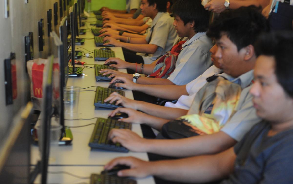 Microsoft, Apple, Google and Others Are Pushing for Anti-NSA Spying Law