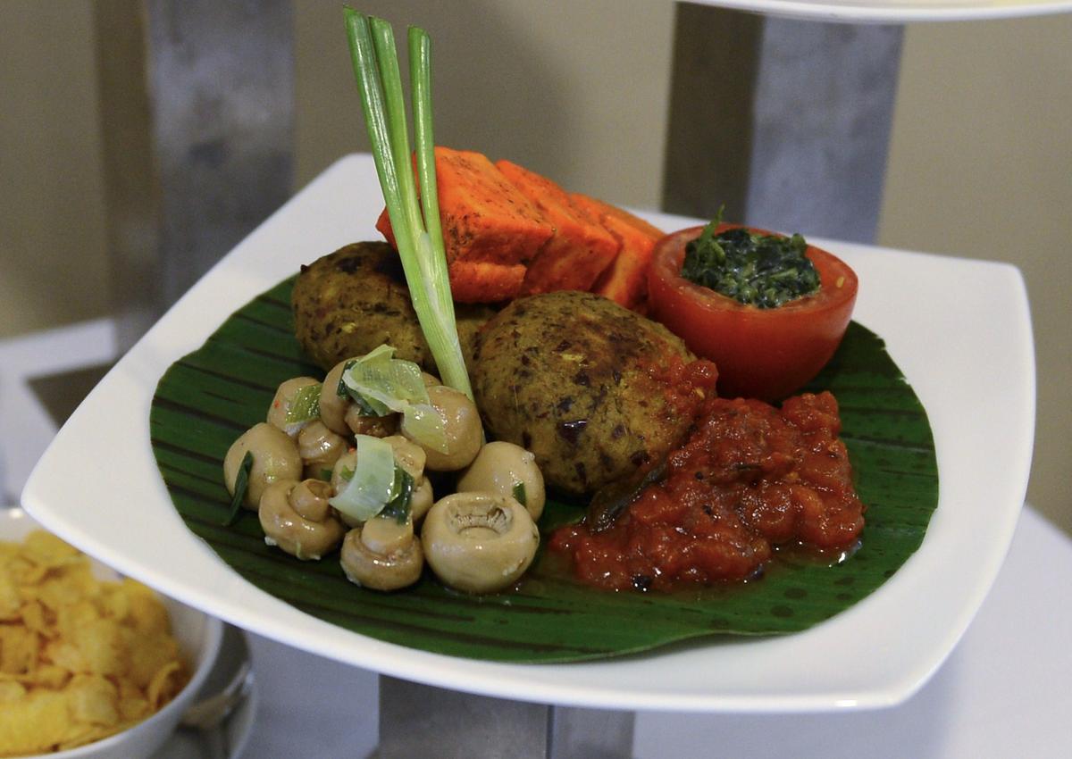 American Life: Resolutions, Schmesolutions