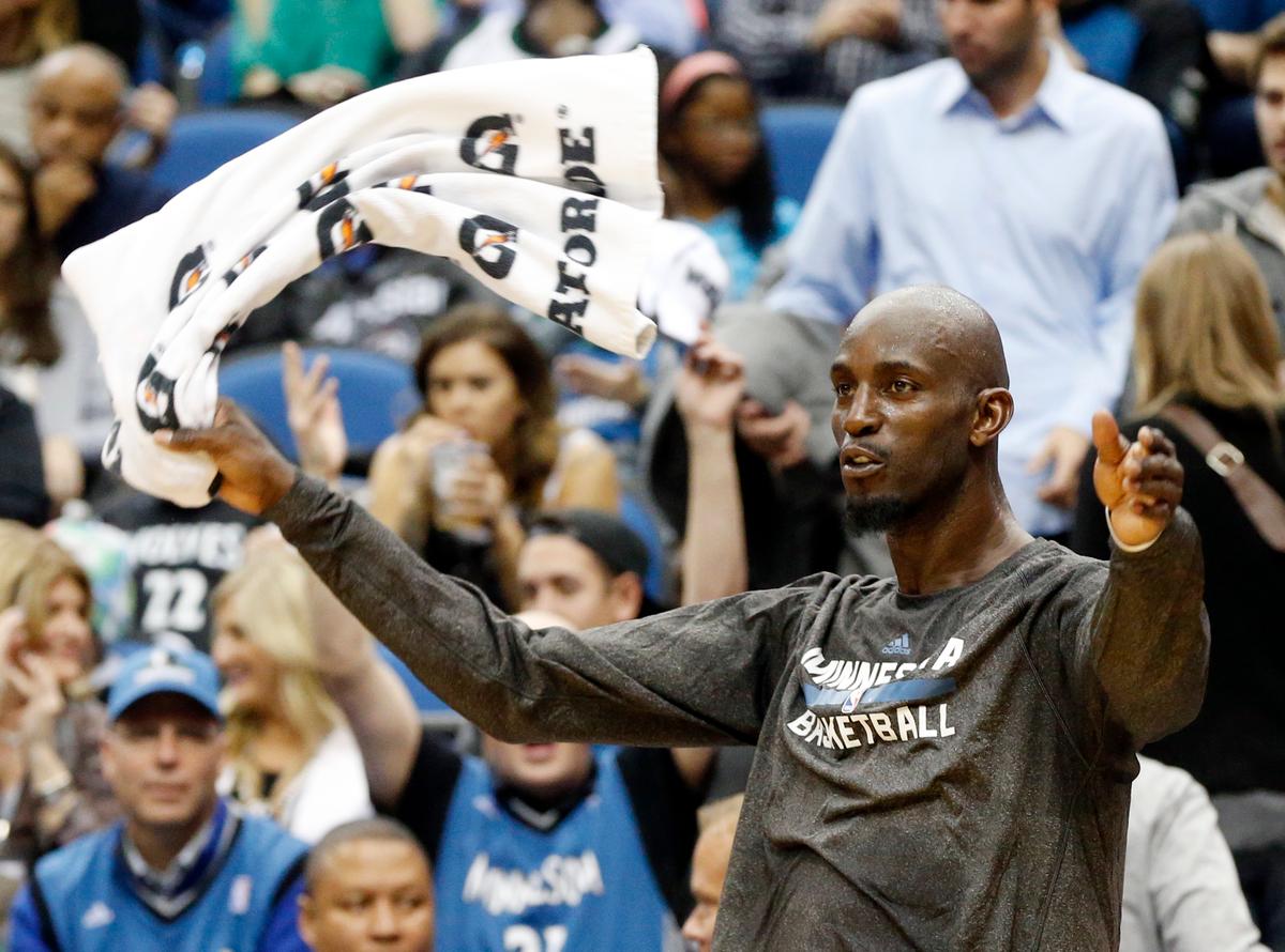 Watch Kevin Garnett Tribute Videos From Minnesota Timberwolves