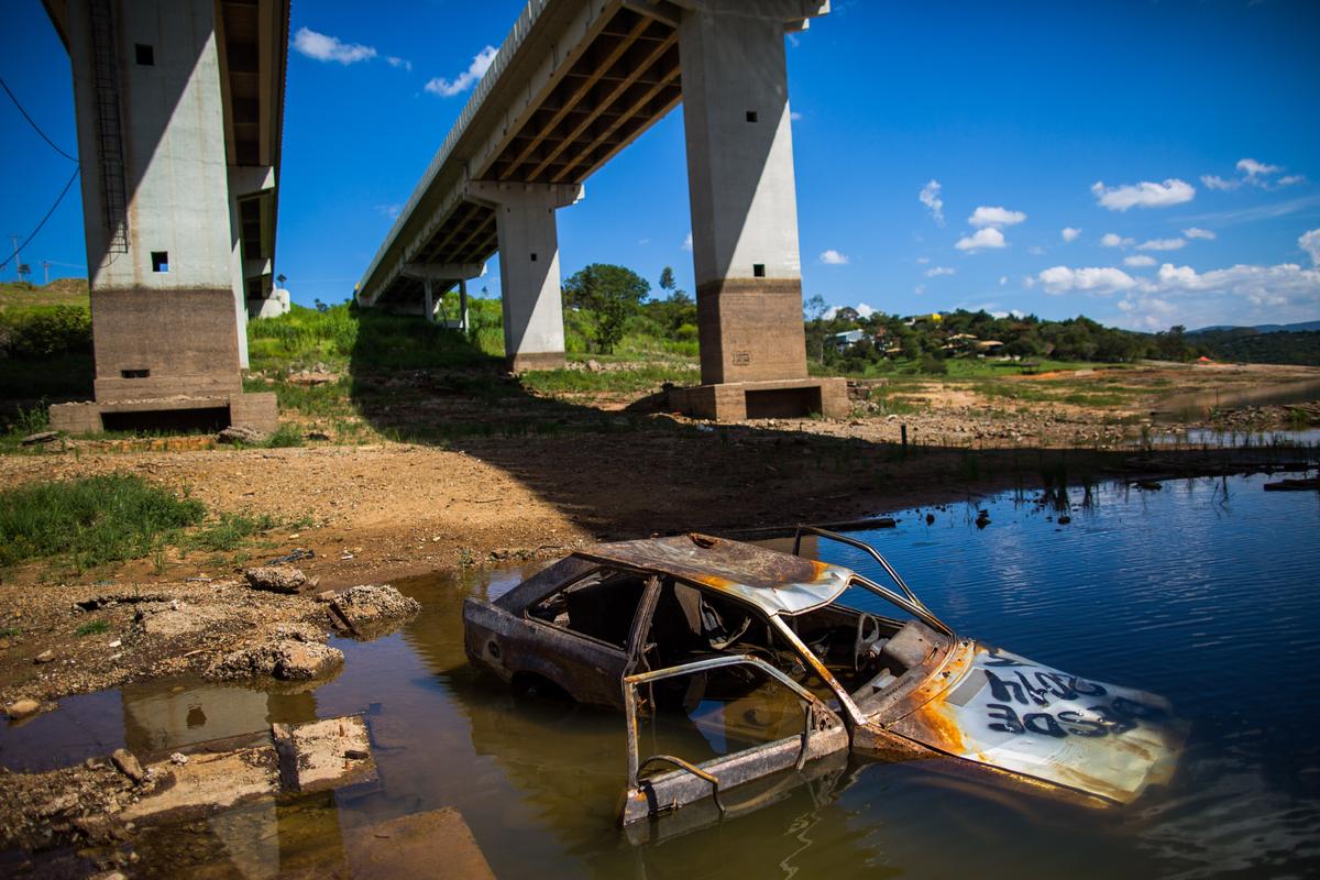 Water Hoarding Begins in Brazil as One of the World’s Largest Cities Runs Out of Water