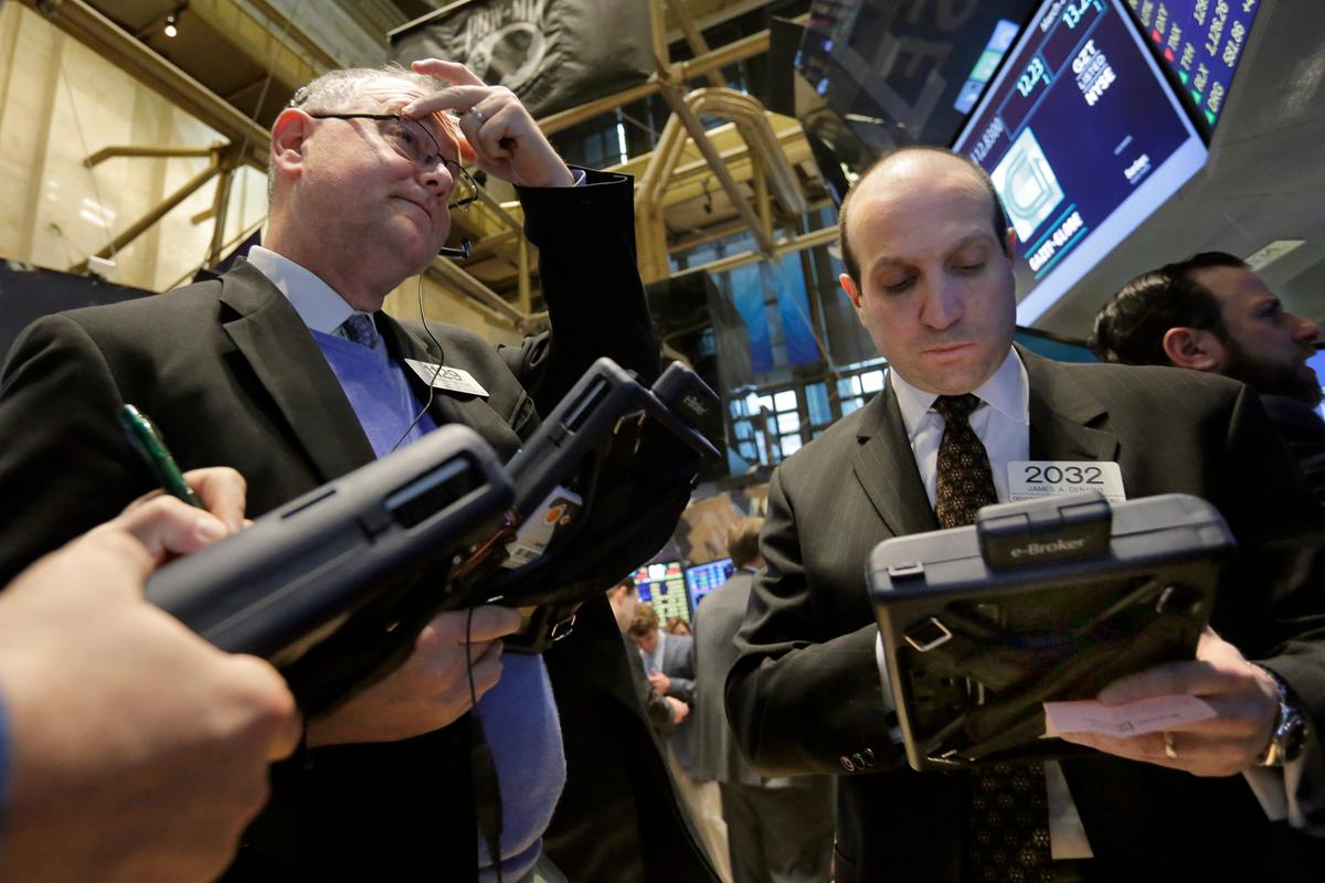 Wall Street Stock Indexes Climb in Morning Trading, GE Gains on Deal News