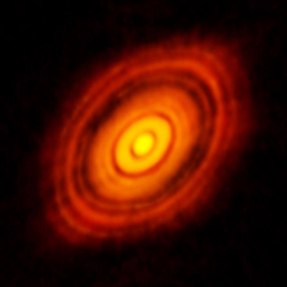 Deep Space Photo Shows Planets Forming
