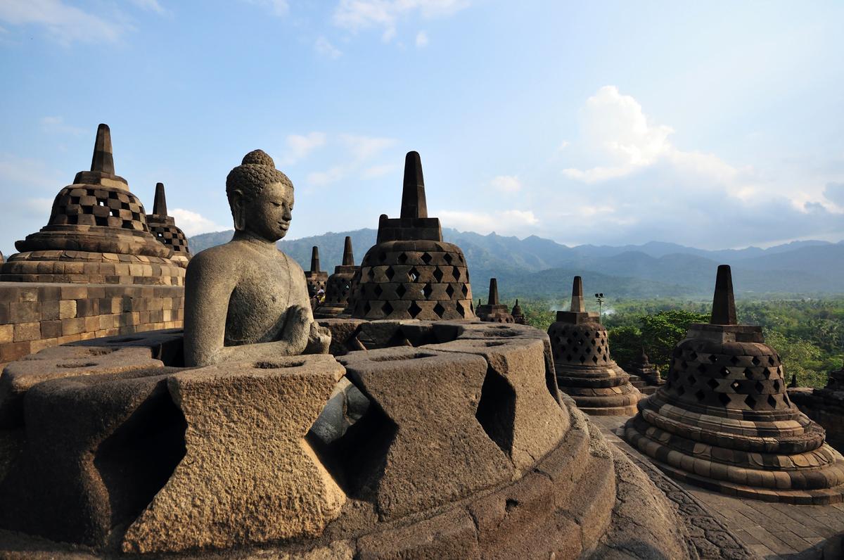 9 Amazing Sights to See on a Luxury Tour of Indonesia