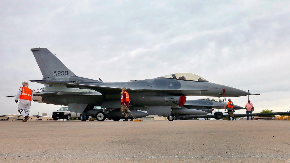 Military Plane Crashes in Southern Arizona, Sparks Fire