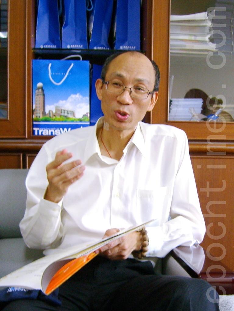 University Vice President: Shen Yun Performance Harbors Deep Meanings