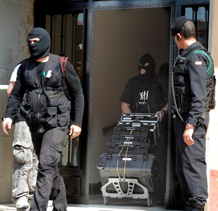 Spain Arrests Three in Terror Plot