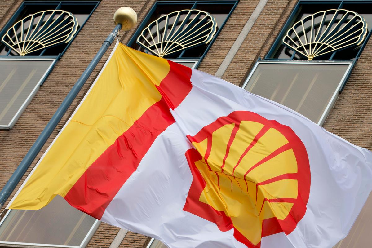 Shell to Cut Jobs to Cope With Long Period of Cheap Oil