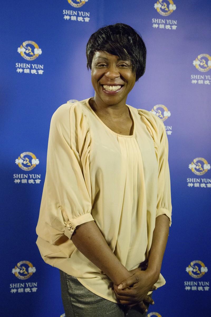 TV Presenter Appreciates the Delicate and Humanitarian Environment of Old China