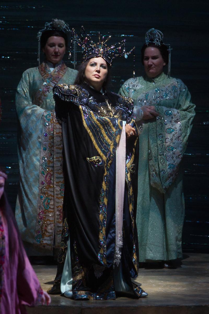 Opera Review: ‘Turandot’ at the Met