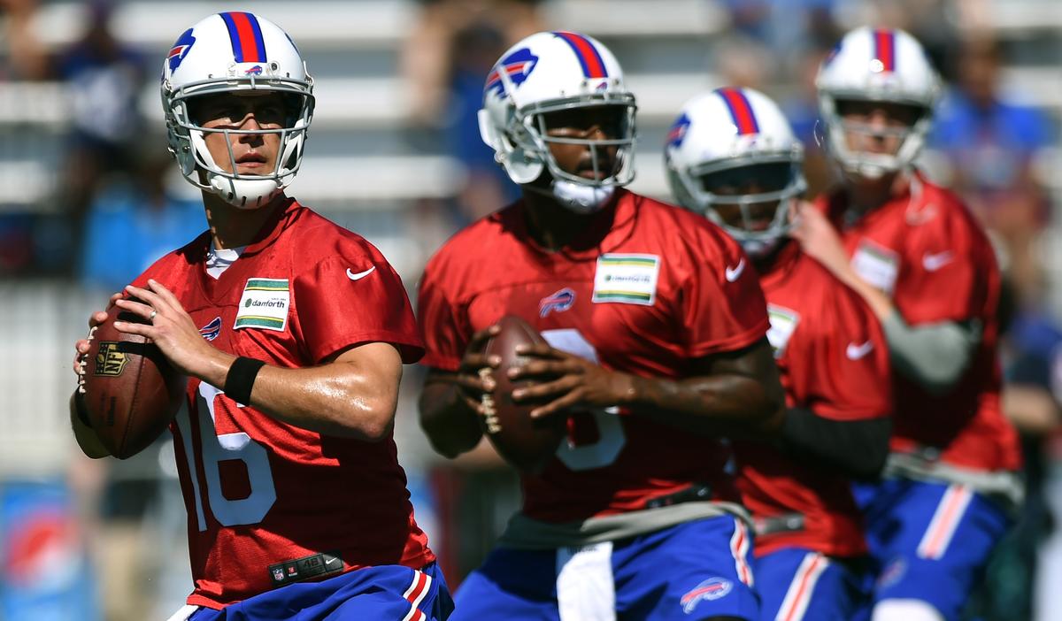Tyrod Taylor Throws Support Behind Justin Fields as Jets Starter