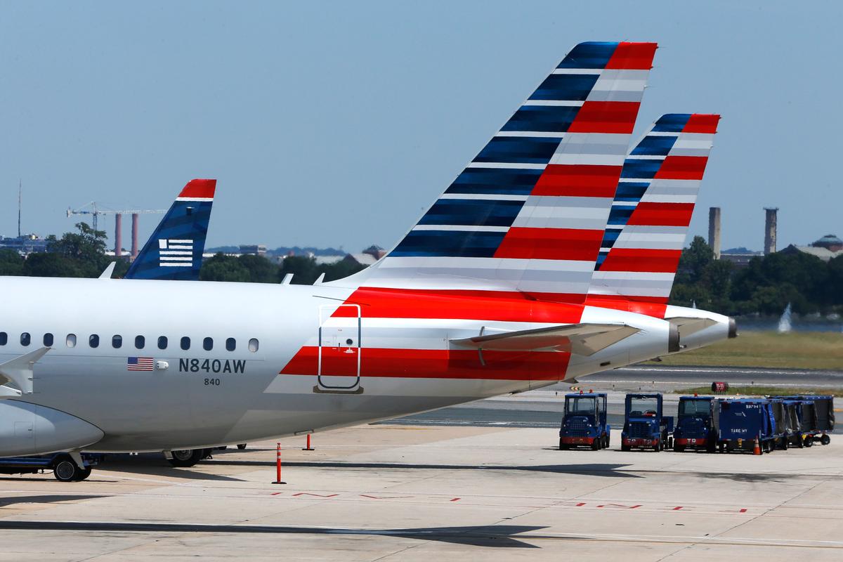 Travelers Delayed as Technical Problems Ground Flights