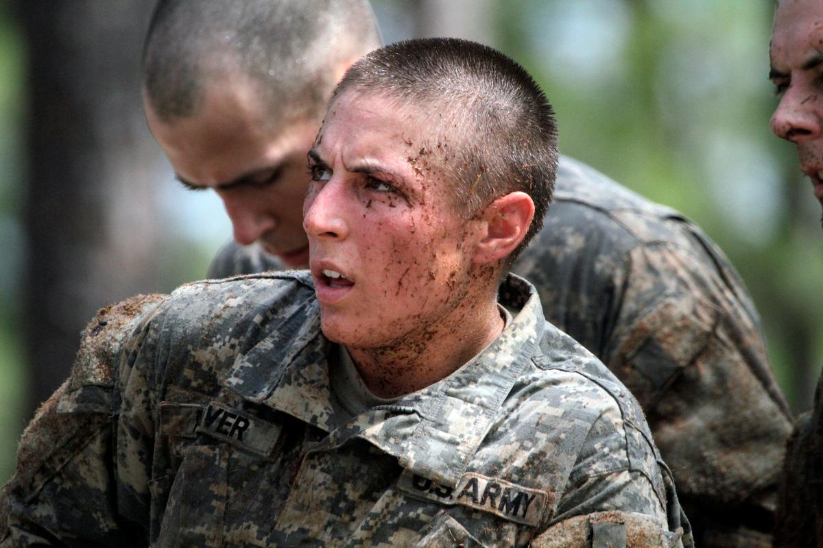 Army Pilot, Military Cop Are 1st Women to Pass Ranger School