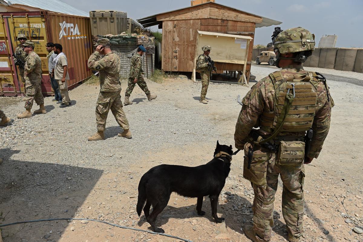 Gunman in Afghan Uniform Kills 2 US Troops at Base